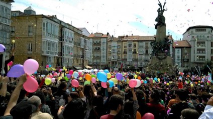 La iniciativa popular Gora Gasteiz organizó movilizaciones pro-diversidad para denunciar las políticas y discursos discriminatorios del alcalde Maroto/ Gora Gasteiz