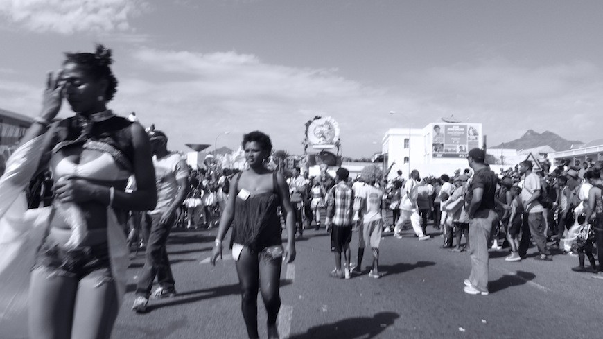 Una desfilada durant el Carnaval de Mindelo, a l'illa de São Vicente. La cantant Cesária Evora el va qualificar com "el millor de l'Àfrica"./Jordi de Miguel