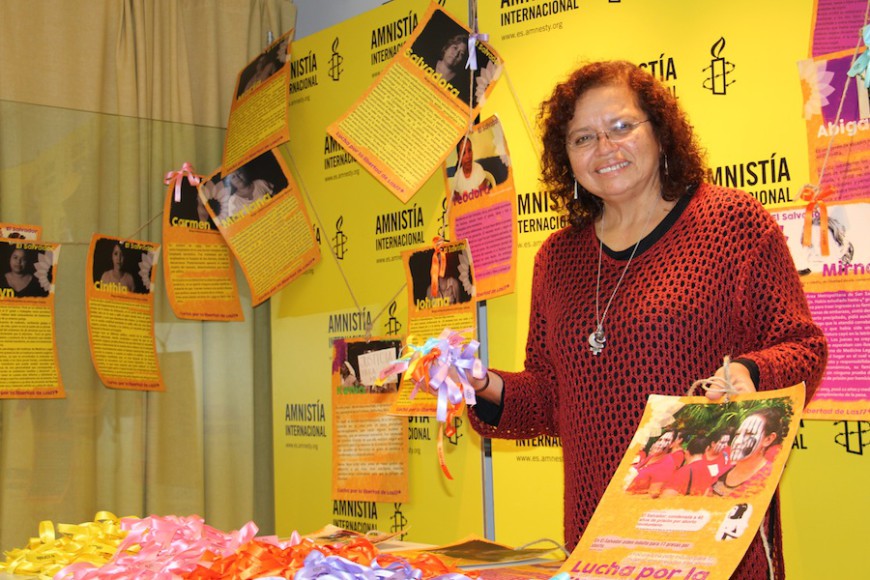 Morena Herrera participa en un acto de Amnistía Internacional./ Foto de archivo de A.I.