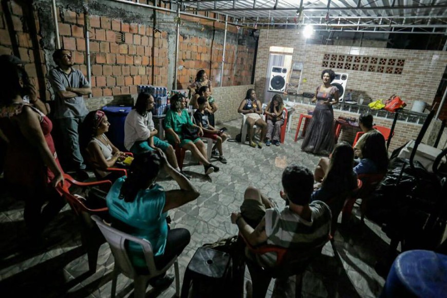 Marielle Franco debate con el vecindario en el Complejo de favelas de la Maré./Foto: Divulgación Marielle Franco