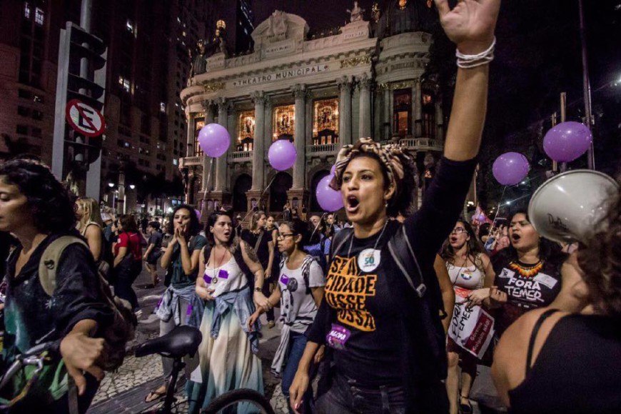 Marielle Franco durante la manifestación #NiUn Menos, en Rio de Janeiro el 25 de octubre. /Foto: Divulgación Marielle Franco