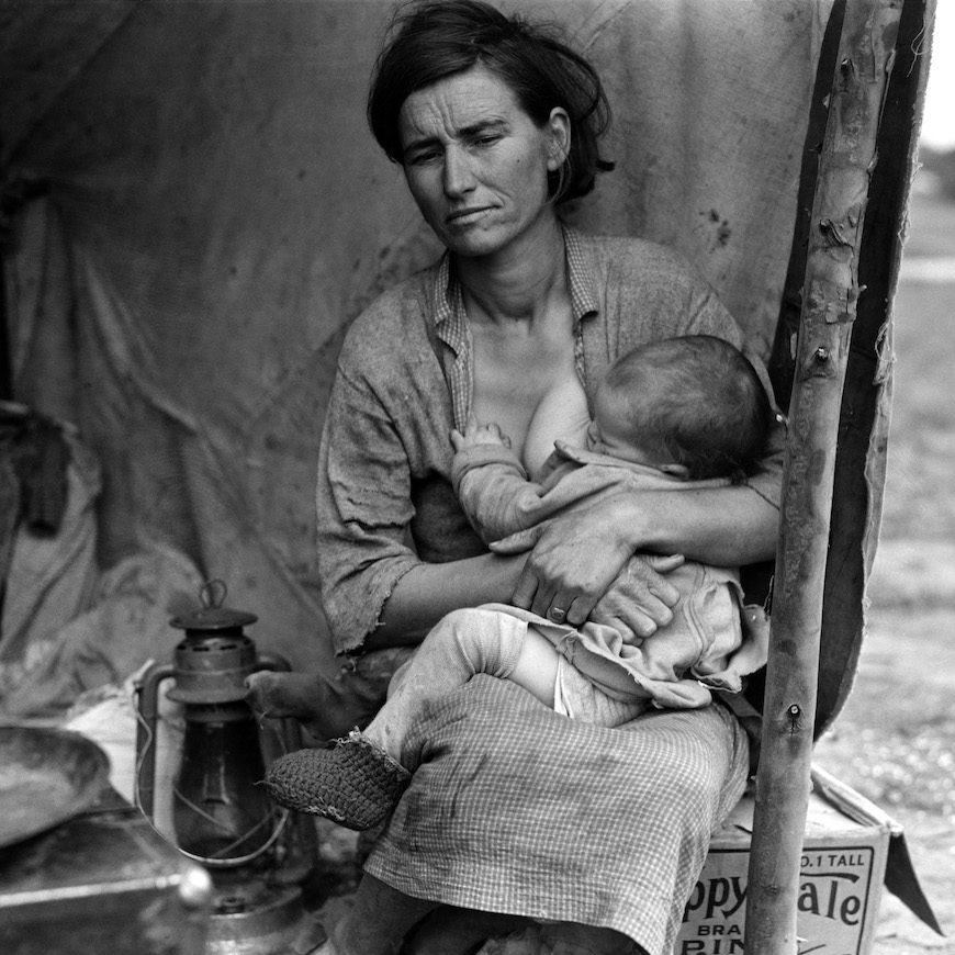 "Contextualizar las prácticas maternales a lo largo de la historia y en las diferentes culturas impediría los acercamientos esencialistas", dice Beatriz Gimeno./ En la foto, tomada por Dorothea Langue en 1936, una mujer migrante en California con su bebé.