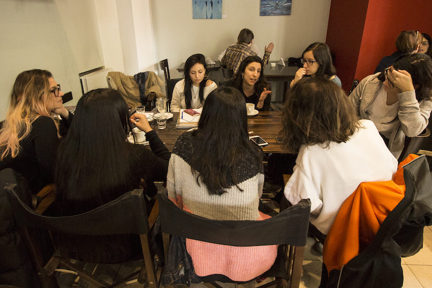 Malena Zunino habla en nuestra reunión en Buenos Aires. FOTO: BEATRIZ HERNÁNDEZ