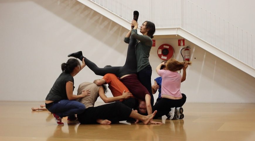 Un momento de la performance-taller grupal 'Manada', coordinada por Azahara Ubera./ Foto de archivo de su web