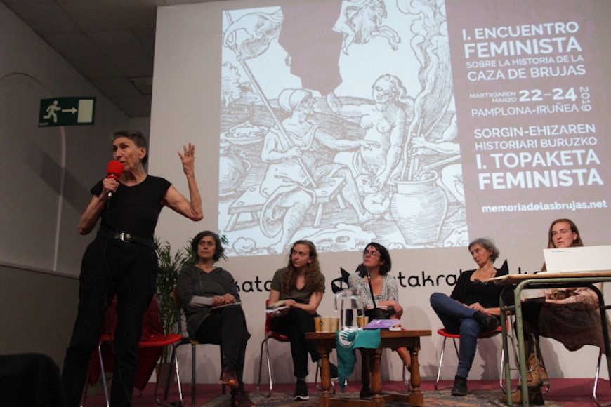 Silvia Federici durante su ponencia en el encuentro./ HELENA BAYONA