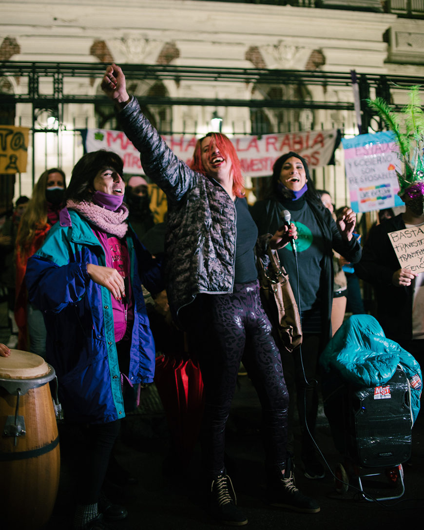 Retrato de una persona activista en la Marcha de la Rabia, La Plata, 2021.- Fotógrafa: Luciana Demichelis