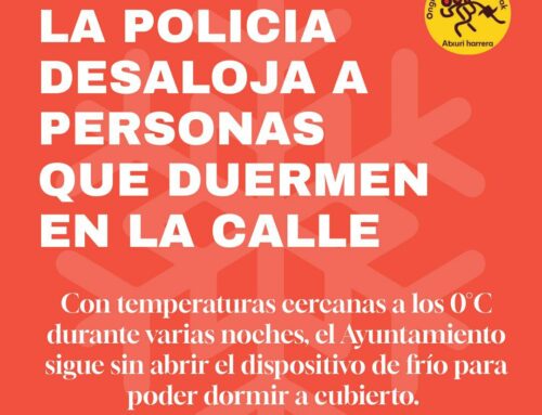 En plena ola de frío, la policía desaloja a personas que duermen en la calle